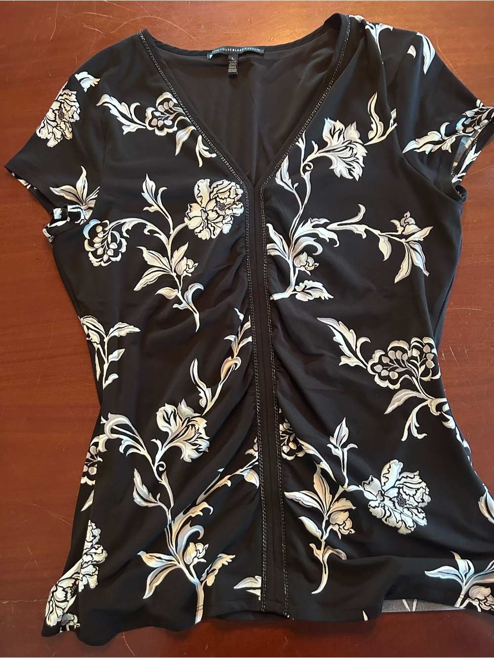 WHBM Floral V-Neck Short Sleeve Ruched Top Size Large in Excellent Condition